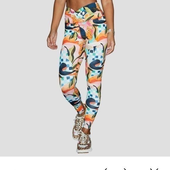 Never Fully Dressed Pants - Never fully dressed, Costa Rica, colorful leggings in a size 8.